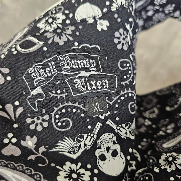 Hell Bunny Vixen Black Bandana Skull Print Button Front Dress – Women's Size XL - Picture 8 of 10